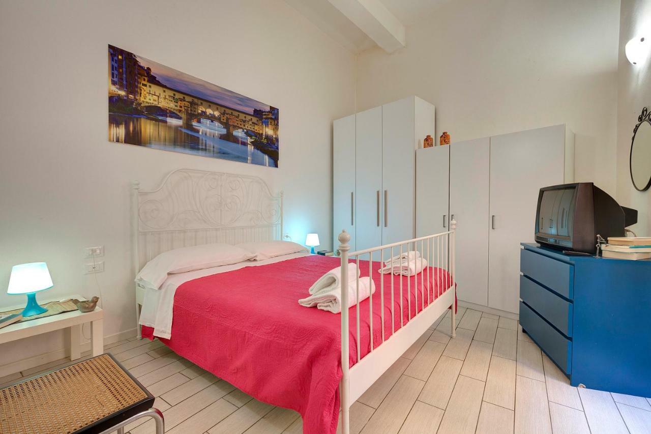 Appuntamento A Ponte Vecchio Appartement Florence Buitenkant foto
