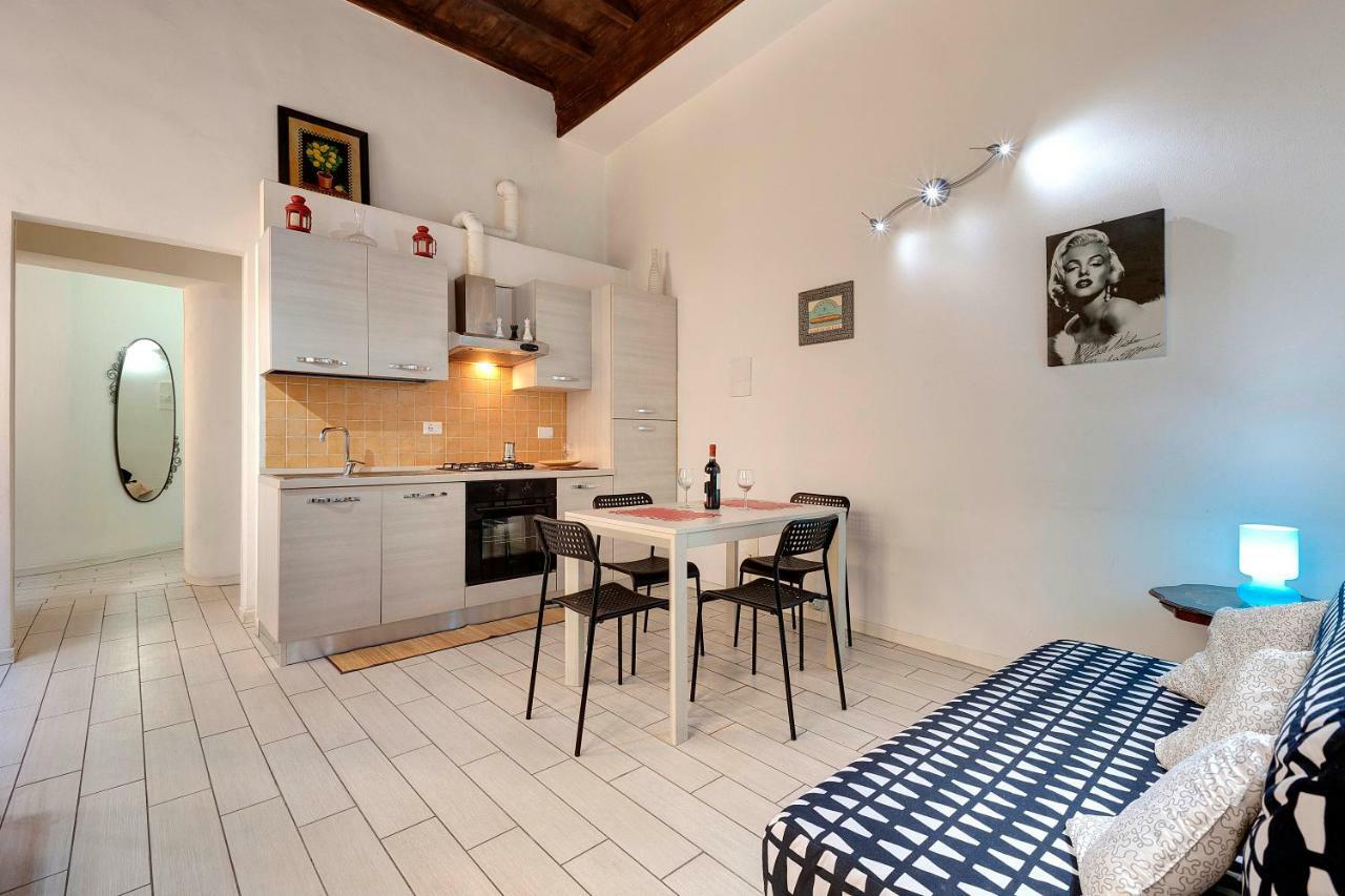 Appuntamento A Ponte Vecchio Appartement Florence Buitenkant foto