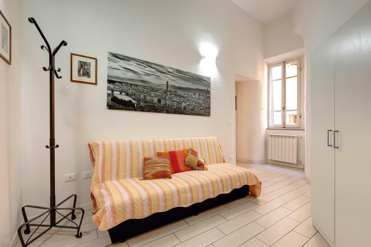 Appuntamento A Ponte Vecchio Appartement Florence Buitenkant foto